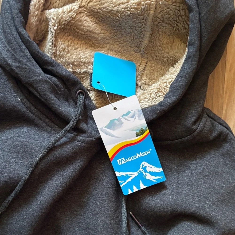 Bloomingdale's MagcoMsen  gray/Black Hoodie! New with tags! never won! - Picture 2 of 5